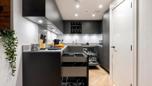 Signature Suite- City Centre, Pool Table, Canal, Netflix Sleeps 6 - Foto 5, stove