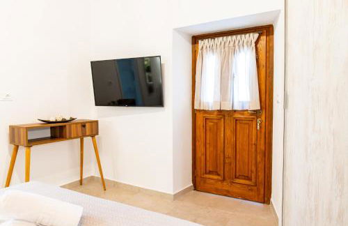 Paradisi Stone House - Photo 17