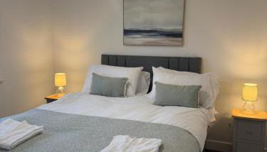 Luxury Contractor 4 Bed Home Sleeps 8 Cardiff Airport Parking - Foto 2