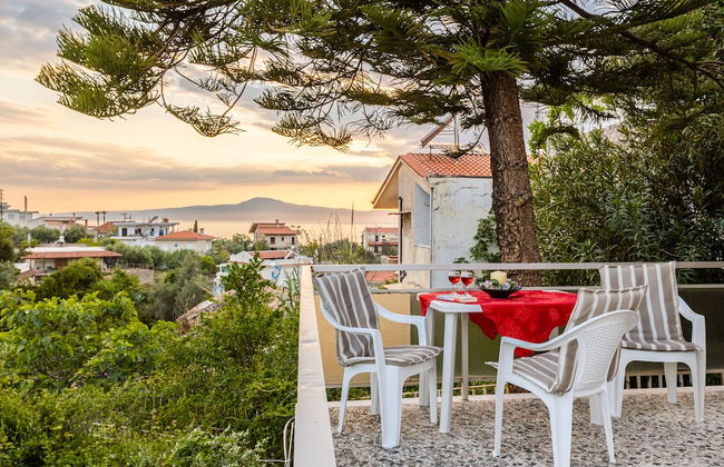 Seaside Family Haven - Avia's Spacious Getaway - Foto 1