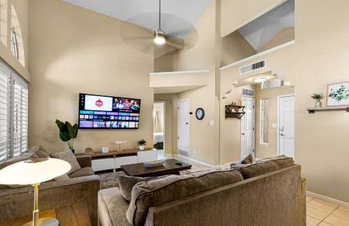 Peaceful West: 4BR Dusk Haven - Foto 7