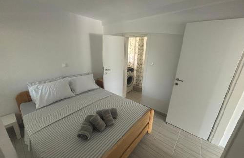 Sapphire Apartment , Beachfront Family Apartment for 4 with Private Garden, 1-Minute Walk to the Beach - Foto 14