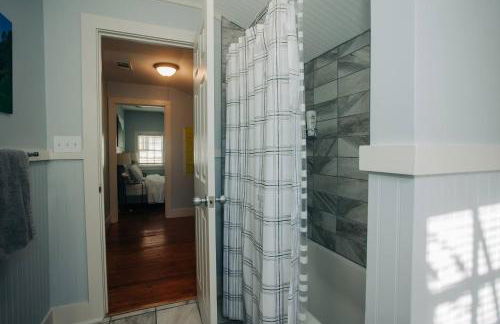 Elegant Masters-Inspired Getaway | Prime Location - Foto 11