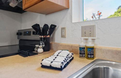 #StayinMyDistrict Starfish Coastal Getaway - Foto 12