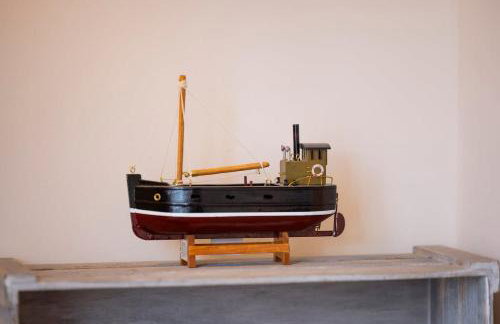 Cosy Lodge Getaway with Private Beach & Fireplace - Foto 31