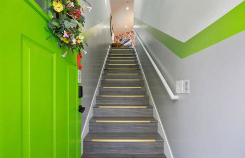 C- Vibrant and Glam NoHo Pad near U-Studios and H-Sign - Foto 12