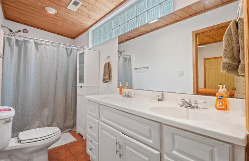 Wonderland Cabin - Enchanting Lakeside Sanctuary - Foto 15