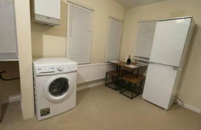 Cosy House- Sleeps 7 Centrally Located Free Parking, Fast WIFI Smart Tv with Sky and Netflix Business Travellers Relocators Leisure Welcome - Foto 40