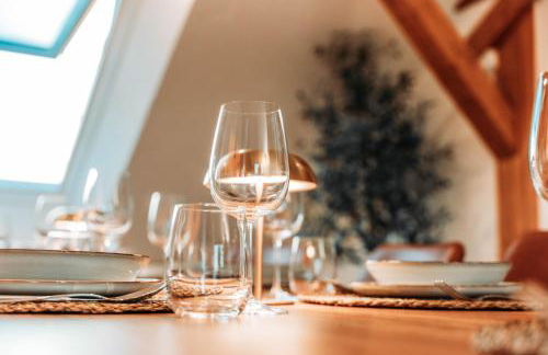 Spacious Penthouse with AC and Free Parking Steps Away From the Central Station - Foto 22