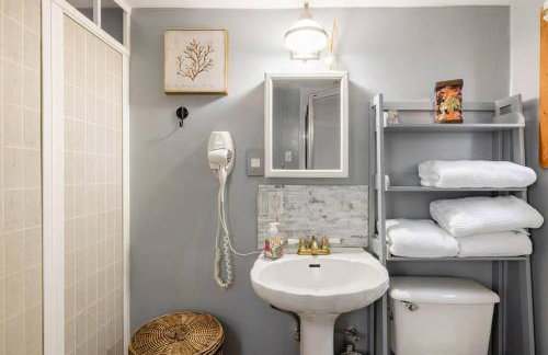 Tiny House with private Hot Tub near Seattle - Foto 29