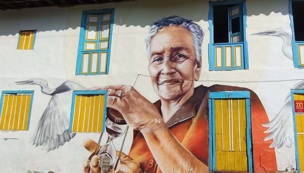 Mural with birds in Pijao