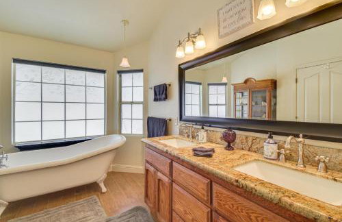 1 Mi to Applegate Park Zoo Pet-Friendly Home - Foto 13