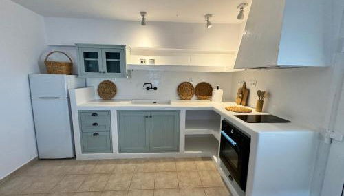 Leonidas House Renovated 2024 - Foto 3