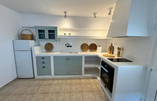 Leonidas House Renovated 2024 - Foto 3