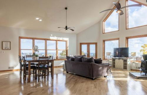 Fall Colors Getaway Walk to Downtown & Ferry - Foto 1