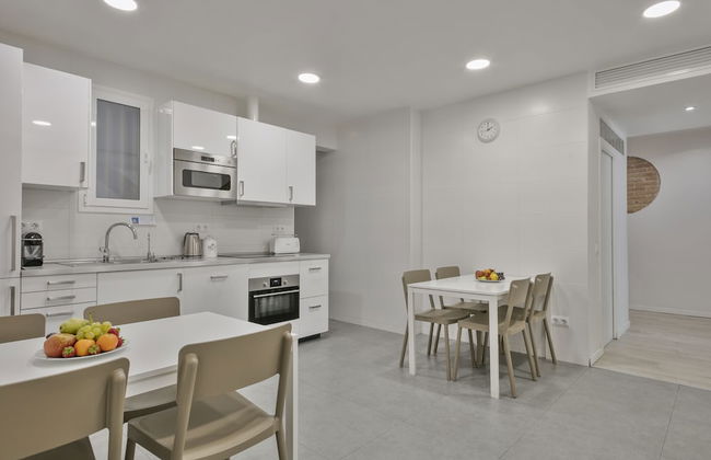 Stay Together Barcelona Apartments - Photo 43