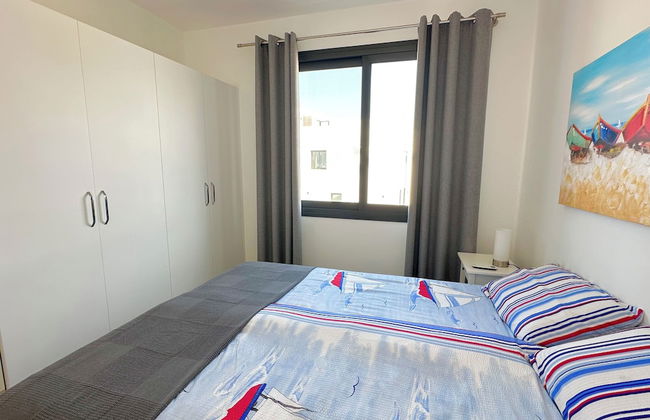 Cosy Apartment With Scenic Terrace Views - Photo 10