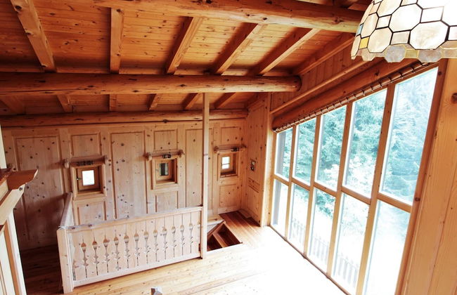 Belvilla by OYO Hilltop Chalet in Lamon With Views - Foto 12