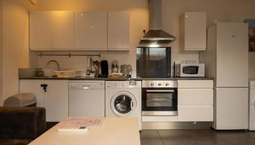 My House Lyon 8, Familiale -climatisation-Metro - Foto 4