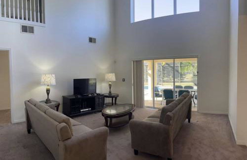 Family Vacation Home in Quiet Community with Private Pool and Spa - Foto 42