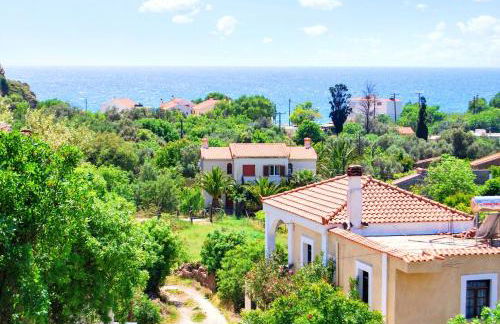 Picturesque Villa in Limnos + Enclosed Garden + Sea View - Foto 9