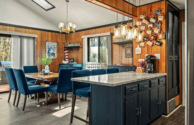 Mountain Magic by Avantstay Firepit Game Room - Pool Table Foosball - Foto 5