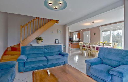 4 Bedroom Awesome Home In Courtils - Foto 5