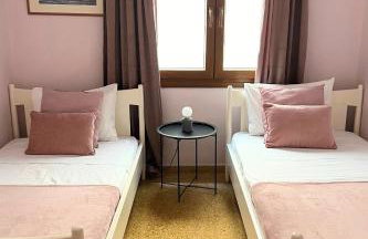 4BR Newly Renovated Retreat Tranquil Coastal Haven - Photo 12