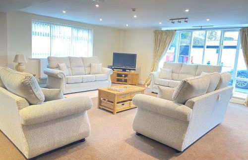 Whittonlodge sleeps28 Hottub pool table - Foto 3