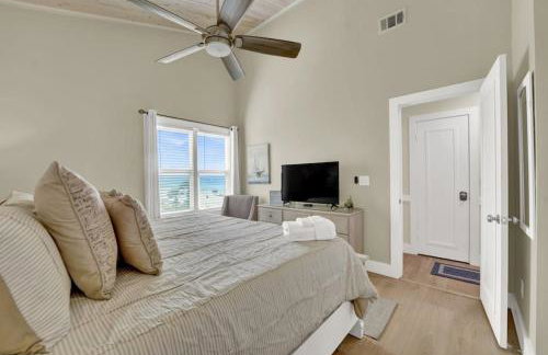 Luxury Top-Floor Gulf-View Condo w/ Bunkroom & Balcony - Foto 7