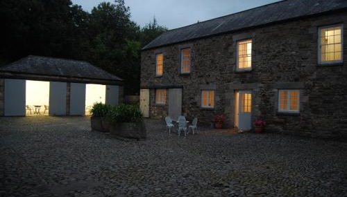 Stable House - Photo 3