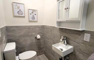 Perfectly located Pico Robertson ground floor 3 bedroom apartment Walk to restaurants WIFI TV Game Console Parking 5 minutes to Rodeo Drive - Foto 21