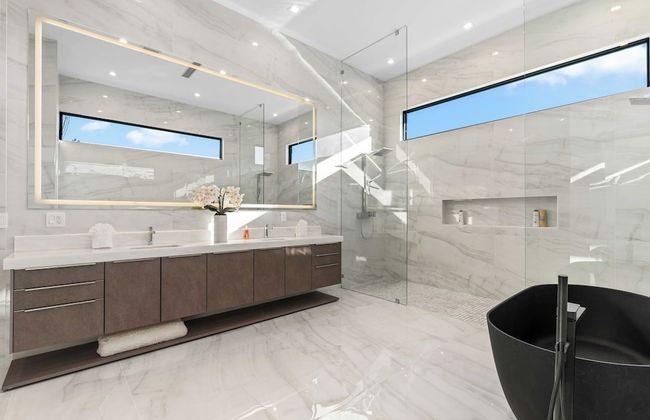 Exclusive Indio Villa Pool, Hot Tub, Putting Green Sleeps 18 Bravo #6 - Foto 32