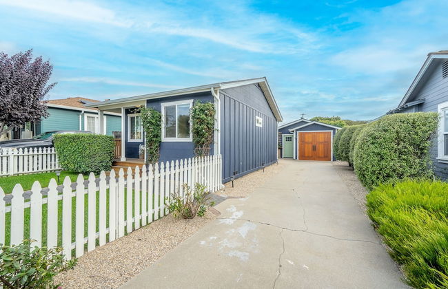 Charming 2 BDR Seaside Cottage 5 Min to Beach! - Foto 33