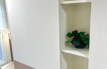 A4 HighTown Studio Apartment, Steps from Luton Train Station - Foto 9