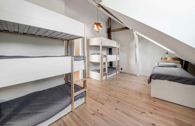 Castle in Ferrieres With Pond Garden - Photo 9