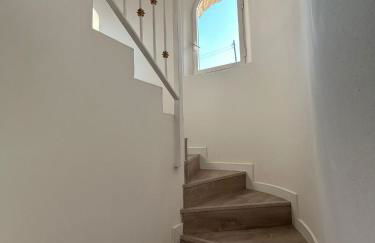 ThE WHALE HOUSE - Photo 7