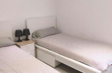 Fantástico Apartamento en el centro de Blanes y a 150mts de la Playa - Photo 7