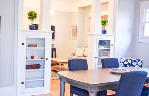 Modern & Centrally Located Stay at Calypso Dreams - Foto 13