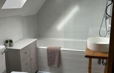 Bee Cottage - Romsey - Photo 2