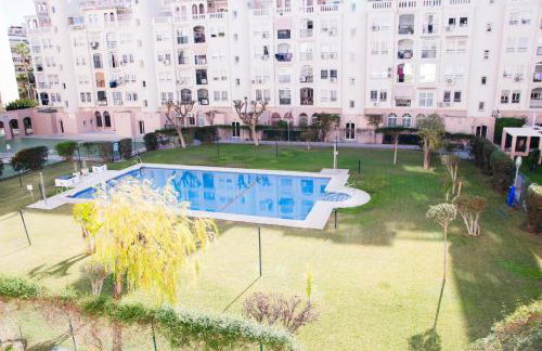 Apartamento Moderno con Piscina y Aparcamiento - Foto 20