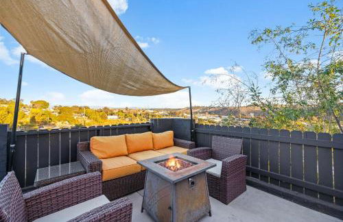 Dog-Friendly House with Hot Tub, AC, Game Room - Photo 10