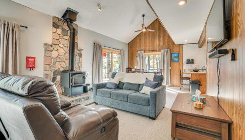 Pet-friendly Lakefront Gaylord Home with Dock! - Foto 3