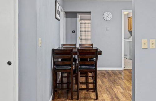 WOOD INN 2 Comfy 2BD close to DT Peoria - Foto 10