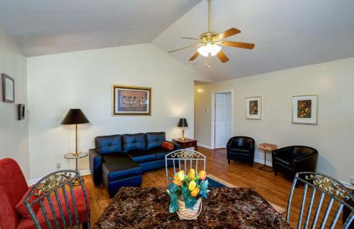 Delightful Duplex - Steps Away from TSU - Foto 1