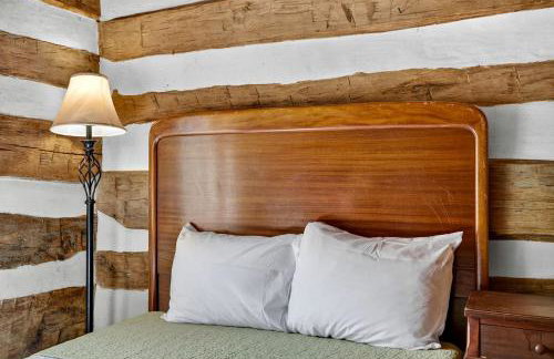 Historic Restored Farmhouse with Cowboy Cauldron Fire Pit Near Ice Mountain, Capon Bridge, West Virginia - Foto 27