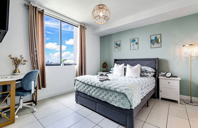 New 3 Bed 2 Bath In The Little Havana - Photo 2