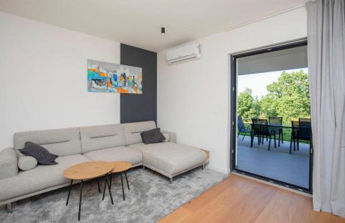 3 Bedroom Amazing Home In Rasa - Foto 2