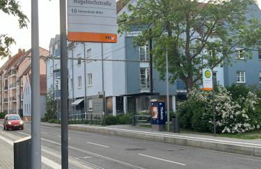 Schönes Zimmer in einer 3er WG-Wohnung geeignet für einen Mann shared apartment - Foto 22