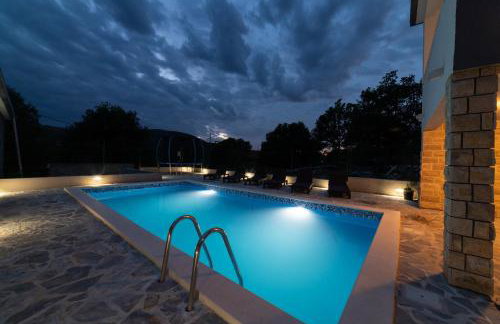 Nany-Villa with heated pool - Foto 8